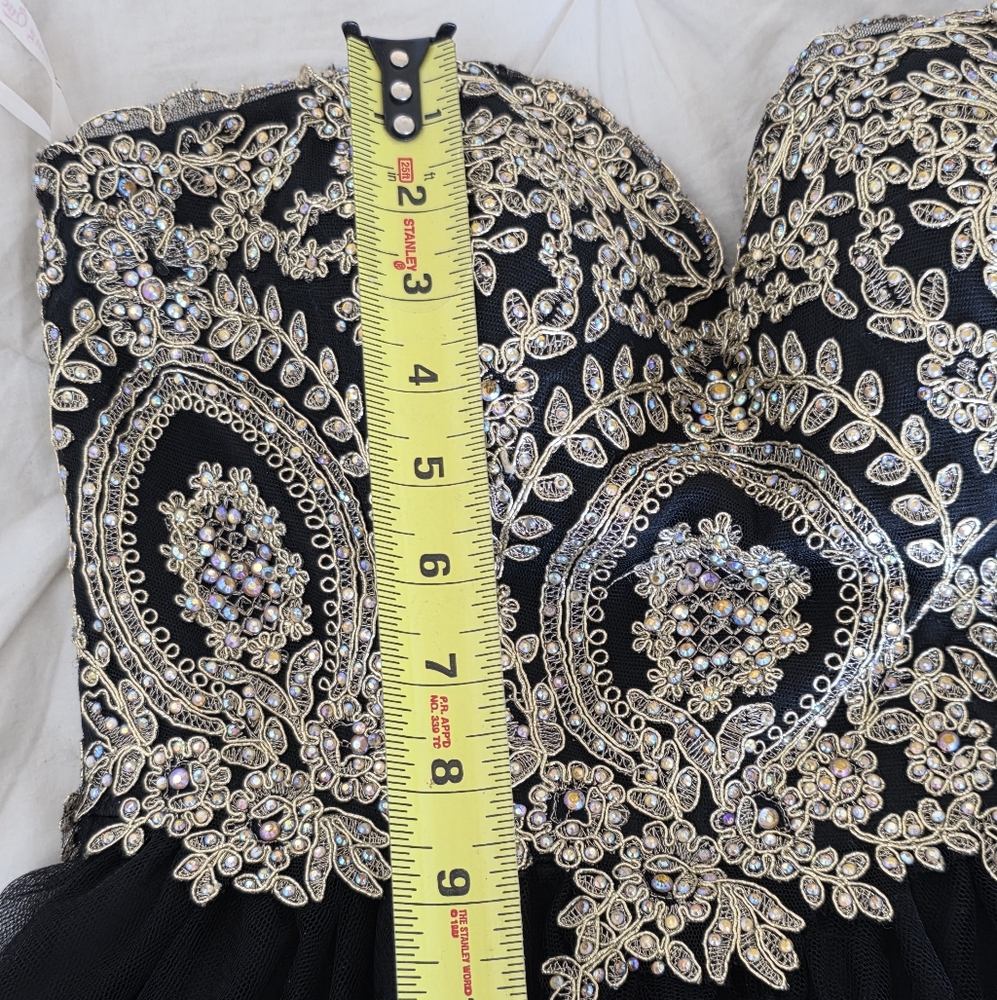 Dancing Queen Black and Gold Strapless Dress - Picture 9 of 12